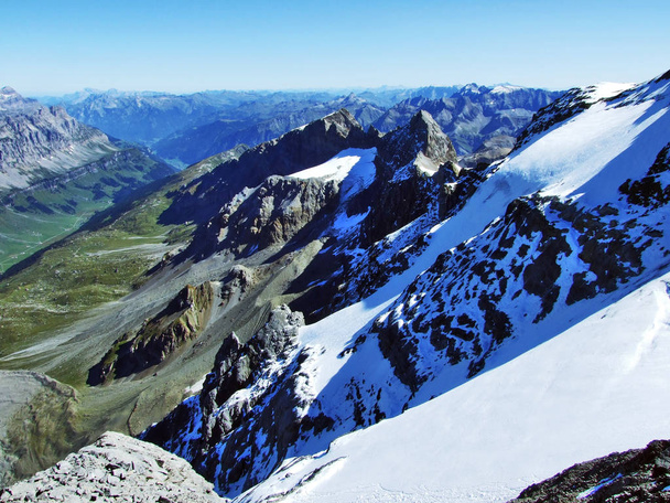 Alpesi gleccserek alatt a felső Clariden - Canton Uri, Svájc - Fotó, kép