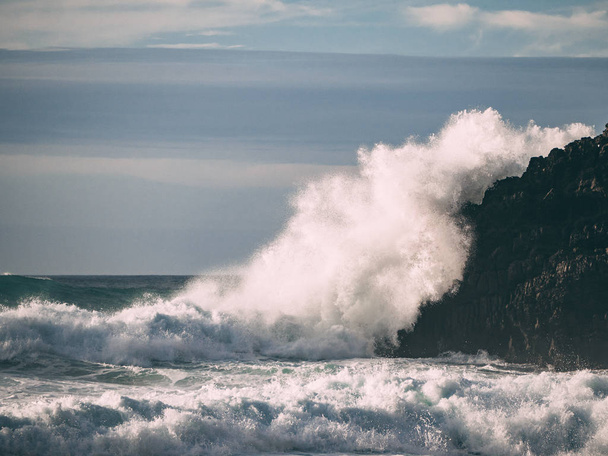 Travel Portugal Nazare big waves surfing cabo da roca - Foto, Imagen