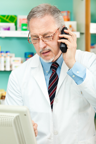 Pharmacist at work - Foto, Bild