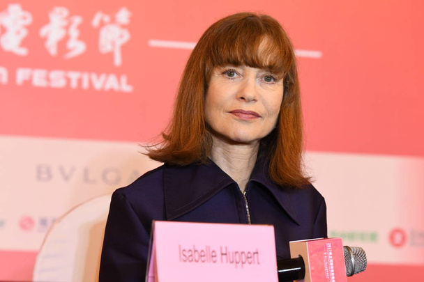 French actress Isabelle Huppert attends a press conference during the 20th Shanghai International Film Festival in Shanghai, China, 25 June 2017. - Foto, Imagem