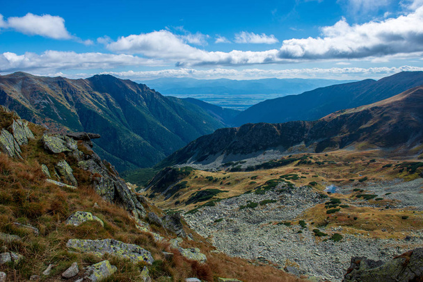 Touristische Wanderwege in der felsigen Tatra in der Slowakei - Foto, Bild