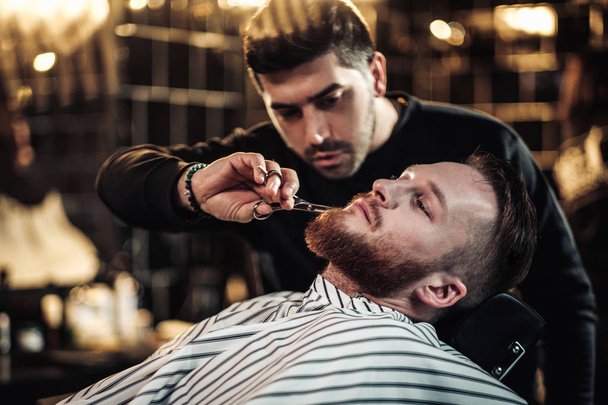 Klientów w fryzjera - Zdjęcie, obraz