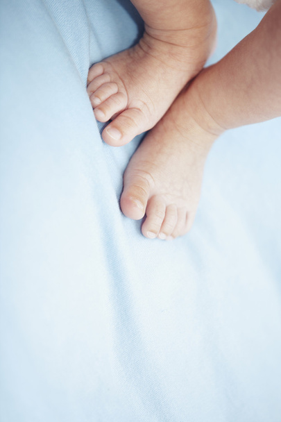 赤ちゃんの足 - 写真・画像