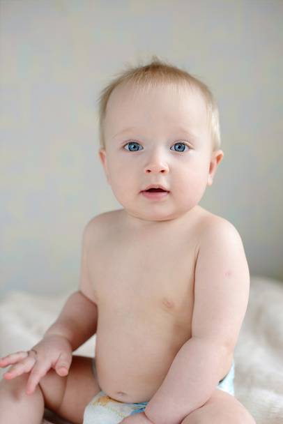 mavi gözlü tatlı bebek - Fotoğraf, Görsel