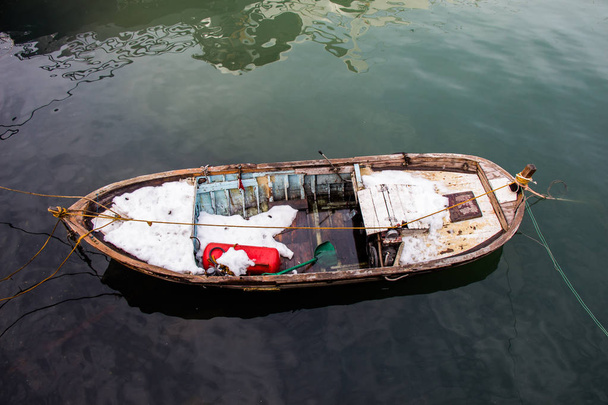 Fishing boat in the waters of the sea - Photo, Image