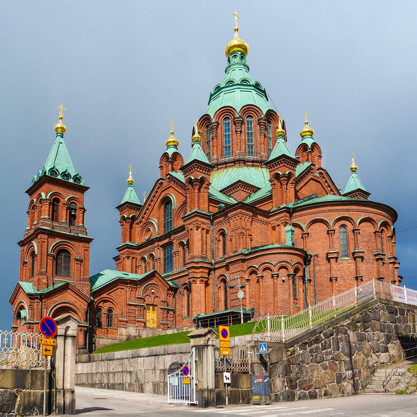 Zewnętrzna część Uspienski Katedra w Helsinki, Finlandia - Zdjęcie, obraz
