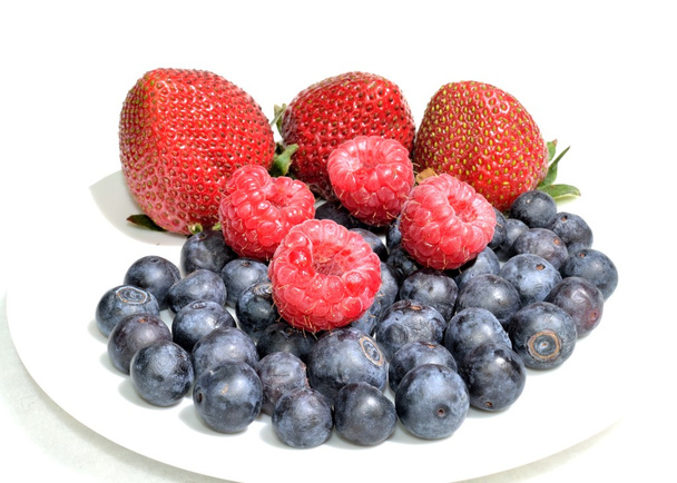stawberries, maliny a borůvky - Fotografie, Obrázek
