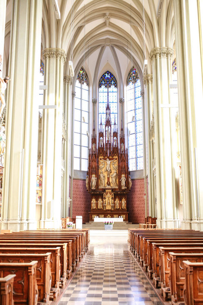 Inside of the Munich Katholisches Pfarramt Heilig-Kreuz Giesing - Foto, Bild
