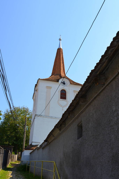Paisaje rural típico del pueblo Hoghiz, Transilvania, Europa
 - Foto, imagen