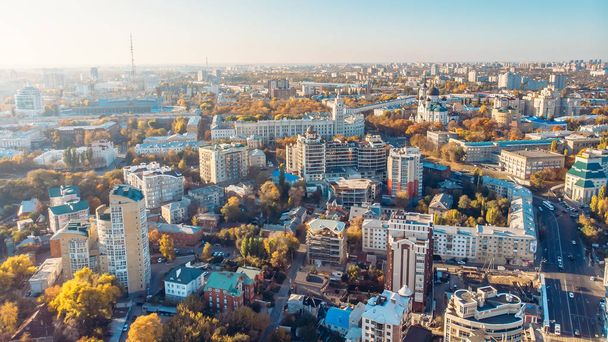 Воронежская панорама сверху, вид с беспилотника на европейский город в солнечный день
 - Фото, изображение