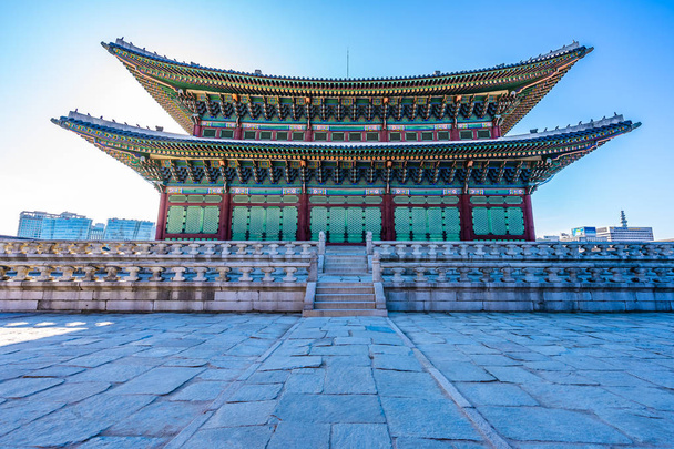 Krásná architektura budovy Gyeongbokgung palace v Soulu, Jižní Korea - Fotografie, Obrázek