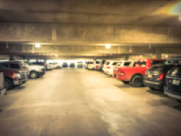 Sfocato sfondo intelligente sistema di guida al parcheggio garage in Ame
 - Foto, immagini