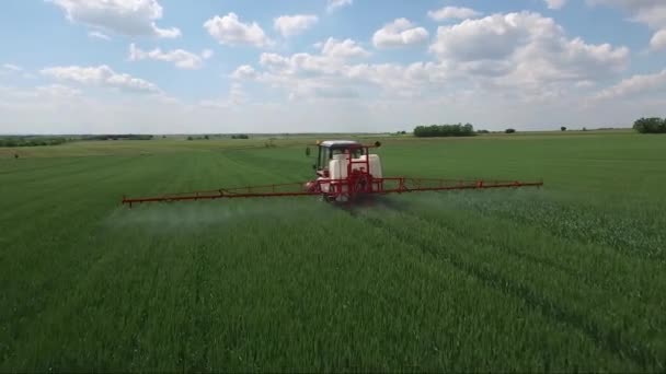 Weizenspritzer. Drohnen-Luftbild - Filmmaterial, Video