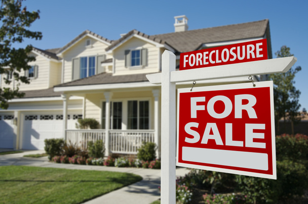ev satışı işareti ve house Foreclosure - Fotoğraf, Görsel