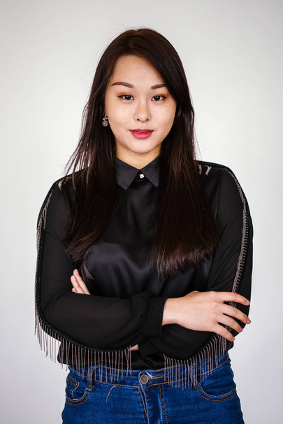 Çinli genç bir Asyalı kadının portresi - Fotoğraf, Görsel