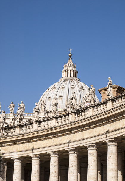 ο θόλος του Αγίου Πέτρου στη Ρώμη, Ιταλία - Φωτογραφία, εικόνα