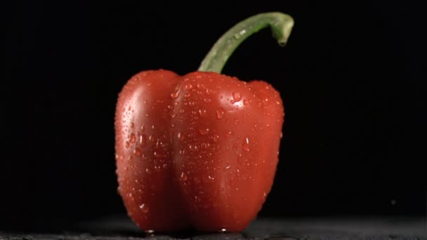 Drip hitting pepper in super slow motion - Footage, Video