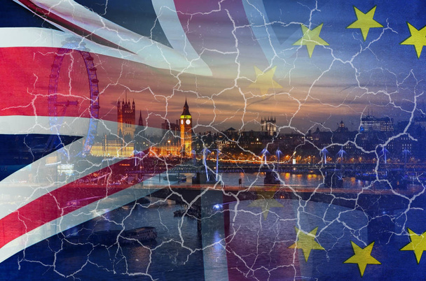 No Deal Brexit imagen conceptual de grietas sobre la imagen de Londres con banderas del Reino Unido y la UE en la imagen
 - Foto, imagen