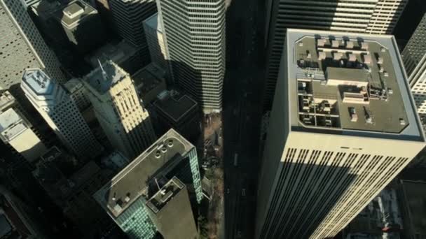 κάθετη Αεροφωτογραφία των ουρανοξυστών σε μια πολυσύχναστη Μητρόπολη, ΗΠΑ - Πλάνα, βίντεο