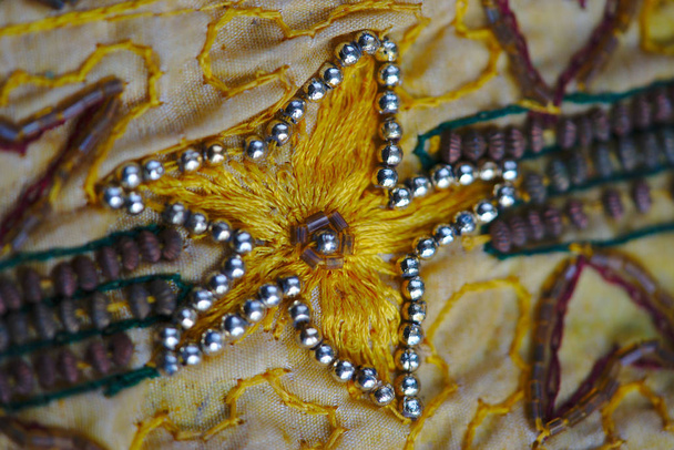 Indiase patchwork detail, traditionele ambachtelijke handgemaakte. decoratiestoffen. - Foto, afbeelding