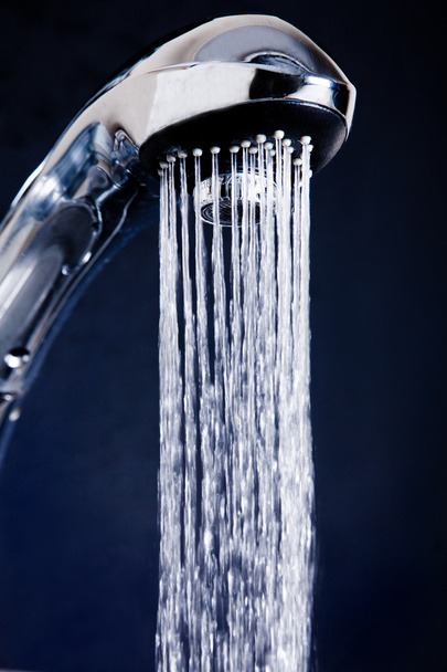 Kitchen faucet closeup in shower mode - drinking water - Foto, Imagen
