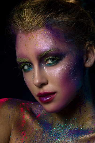 Young woman with modern fashion makeup - Fotografie, Obrázek