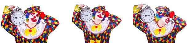 Смешной мужской клоун с будильником  - Фото, изображение