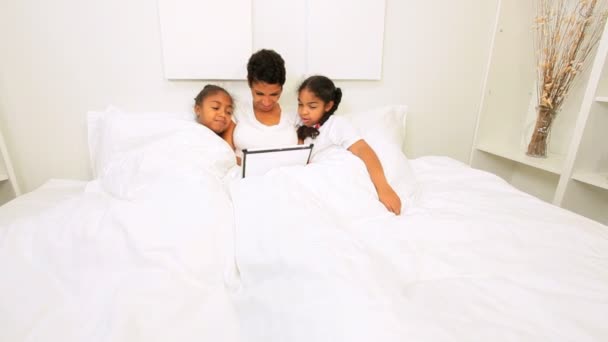 Ethnic Single Mother Children Bedroom Wireless Tablet - Footage, Video