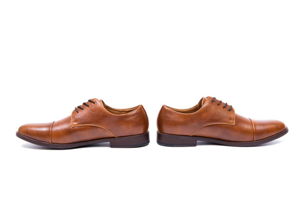 Ruskeat kengät eristetty valkoisella taustalla - Valokuva, kuva