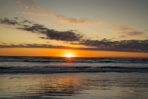 Východ slunce z Padre Island National Seashore poblíž Corpus Christi, Texas  - Fotografie, Obrázek
