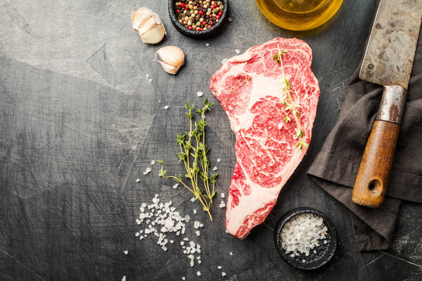 rohes Ribeye-Steak - Foto, Bild