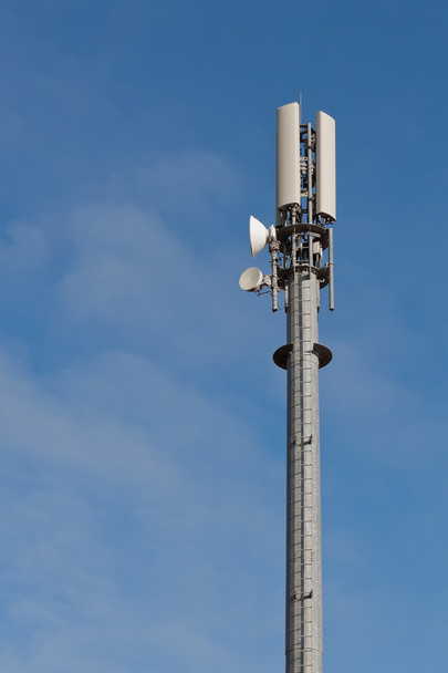 telecommunicatie mast - Foto, afbeelding