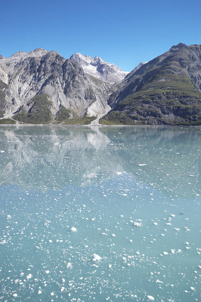 Ice Floating On Lake Surface With Mountains In Background In Alaska - Photo, Image