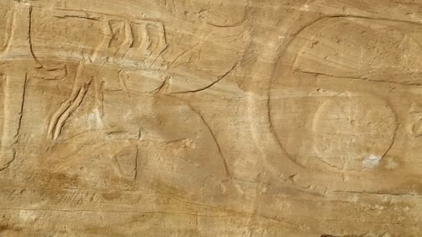 Detailní záběry ze zdi na starožitný chrám černých faraonů, uprostřed pouště, Berenice, Afriky - Záběry, video