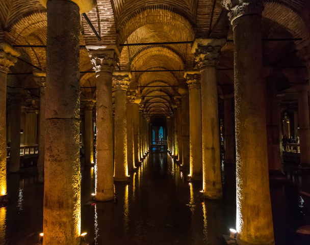 The Basilica Cistern, is the largest of several hundred ancient cisterns that lie beneath the city of Istanbul (formerly Constantinople), Turkey - Fotoğraf, Görsel