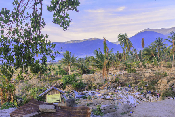 Petobo 村、パル市中央スラウェシ島の地震と液状化自然災害による深刻な被害 - 写真・画像