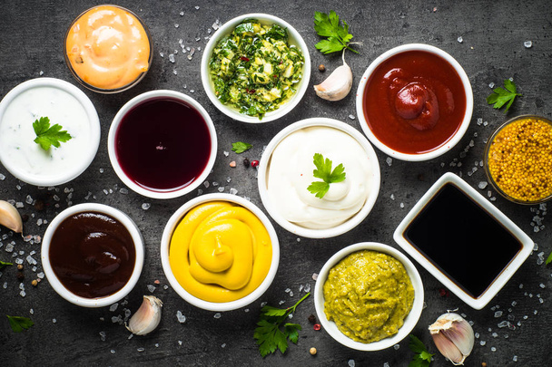 Sauce Set Sortiment - Mayonnaise, Senf, Ketchup und andere t - Foto, Bild