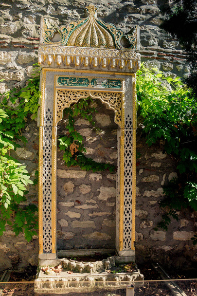 Arte tallado en piedra de mármol otomano en detalle - Foto, imagen