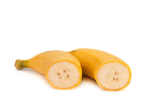 Banane cavendish isolate su sfondo bianco. (Frutta sana
) - Foto, immagini