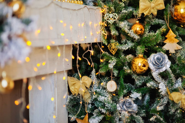 Noel süslemeleri topları ve koniler - Fotoğraf, Görsel