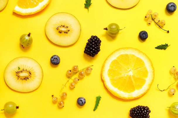 fruits on the yellow background - Fotoğraf, Görsel
