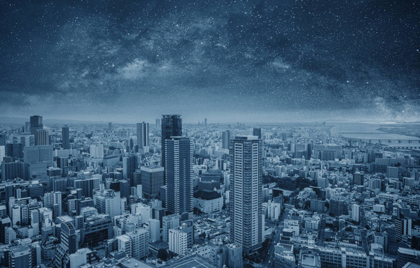 Futurisztikus modern városkép éjjel. Intelligens város és technológia - Fotó, kép