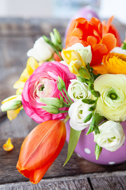 Little bouquet made from bright cheerful spring flowers - Фото, изображение