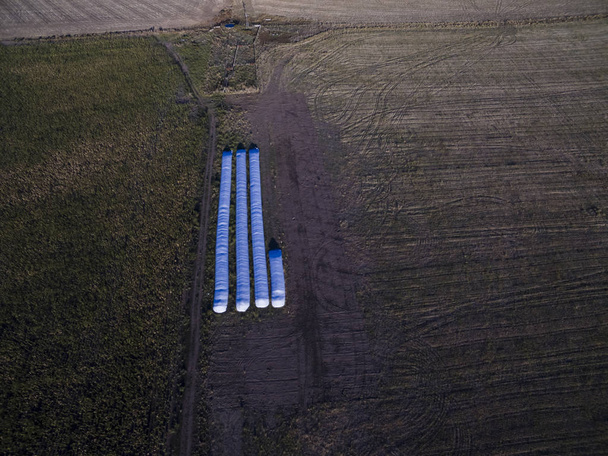 Vue aérienne du stockage des grains à La Pampa, Argentine
 - Photo, image