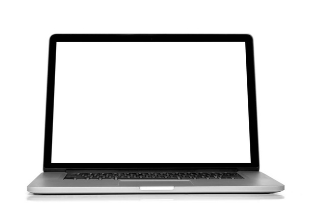 Moderne laptopcomputer geïsoleerd op witte achtergrond - Foto, afbeelding