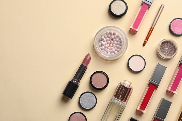 Beautiful composition with lipsticks on color background, flat lay. Space for text - Φωτογραφία, εικόνα