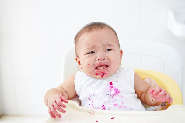 kızgın ve Ağlayan bebek - Fotoğraf, Görsel