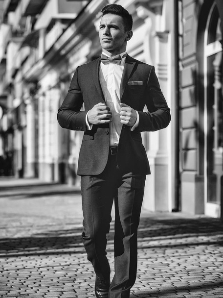 Young man in suit  - Photo, Image