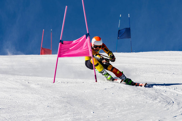 atleta em uma competição slalom especial - Foto, Imagem
