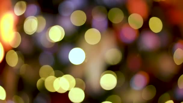 Η κύρια πόλη χριστουγεννιάτικο δέντρο αστράφτει - Πλάνα, βίντεο